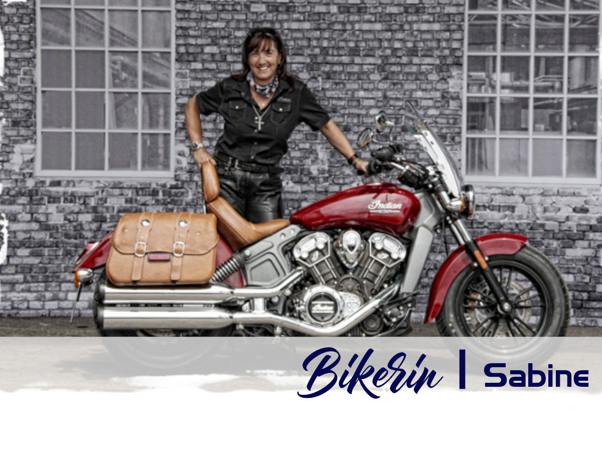 Bikerin Portrait Sabine mit Ihrer Indian Scout