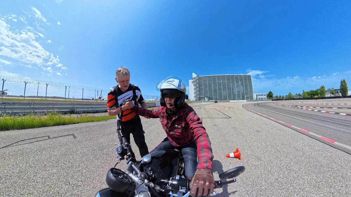 Fahrsicherheitstraining mit dem Motorrad Fahrsicherheitstraining mit dem Motorrad